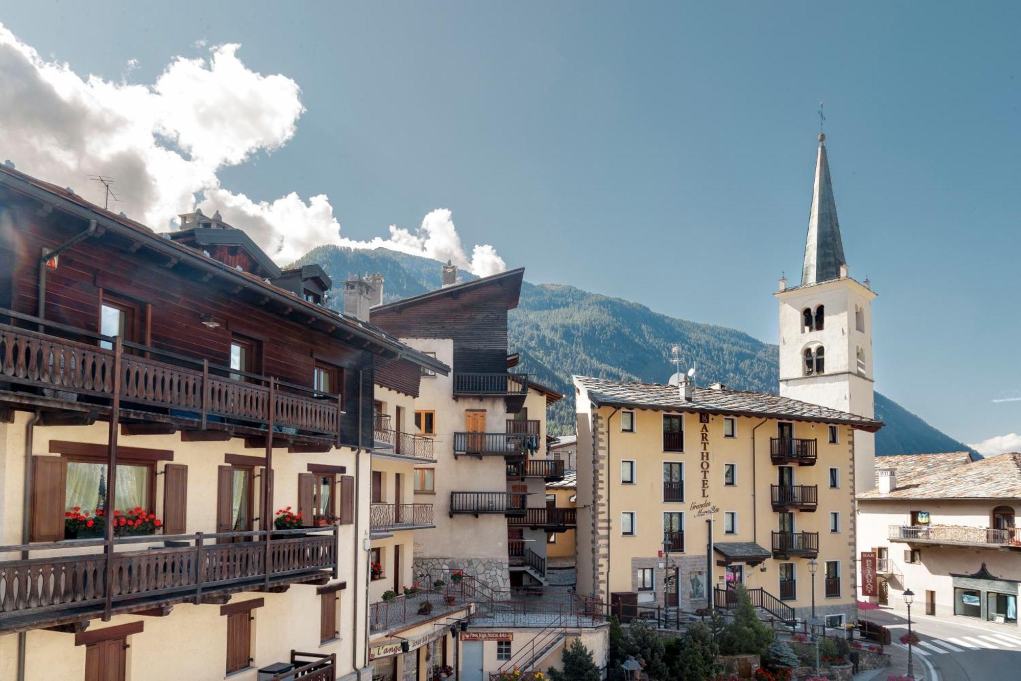 Hellochalet - Maison Paquier - Family Ski Holiday In The Resort Center วัลตูร์นอนช์ ภายนอก รูปภาพ